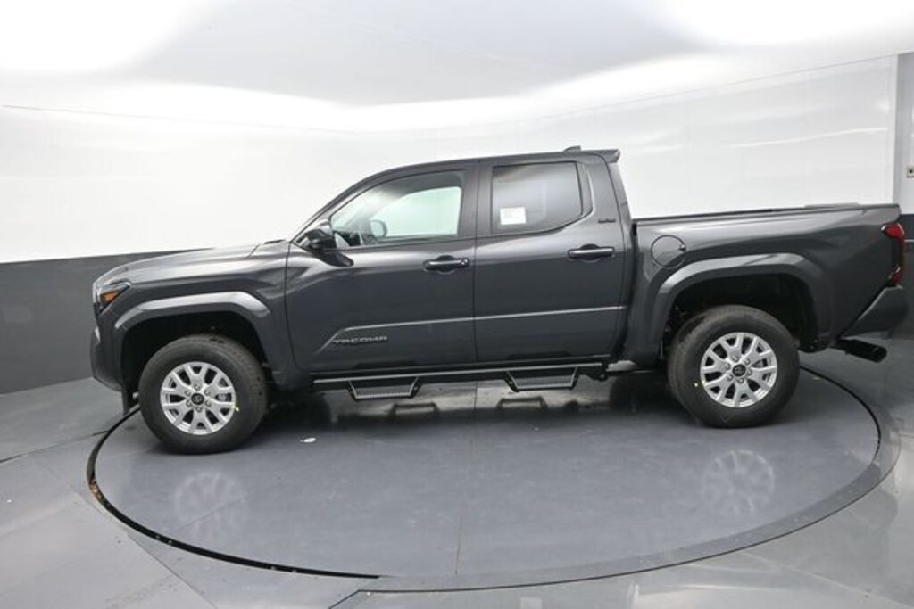 Used 2025 Toyota Tacoma SR5 Truck