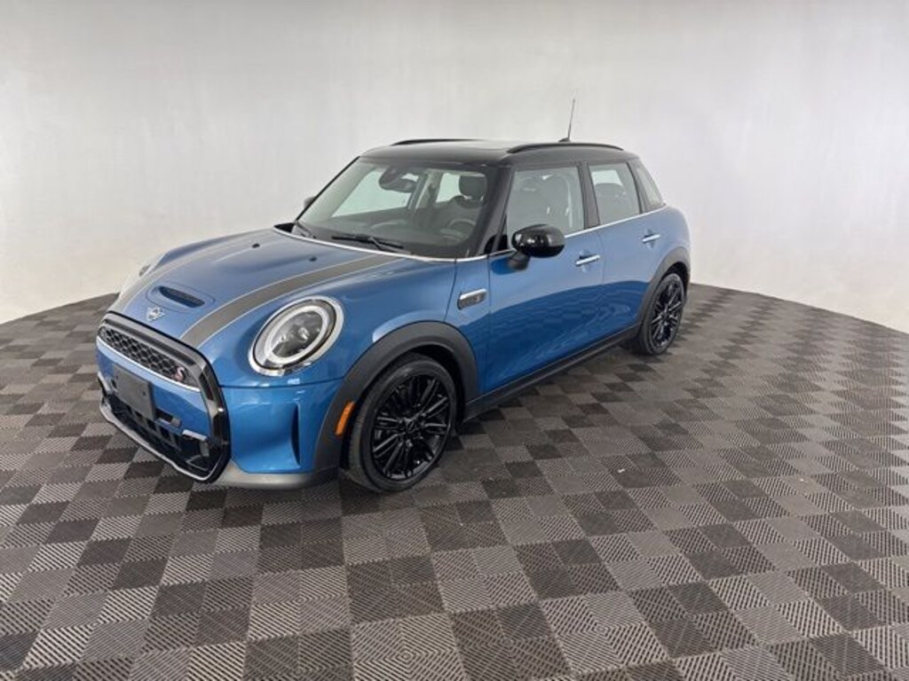 Used 2024 MINI Cooper S Signature Hatchback