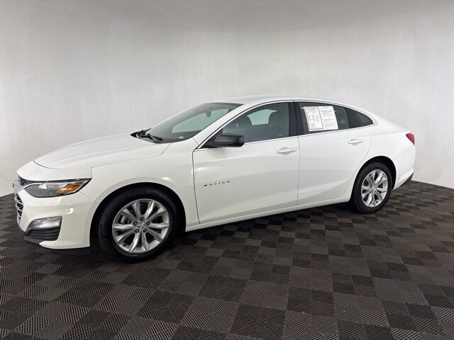 2024 Chevrolet Malibu 1LT photo 3