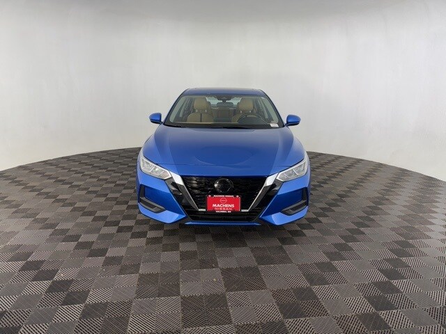 2022 Nissan Sentra SV photo 2