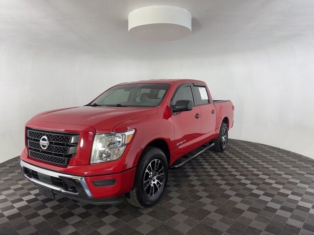 2022 Nissan Titan SV photo 3