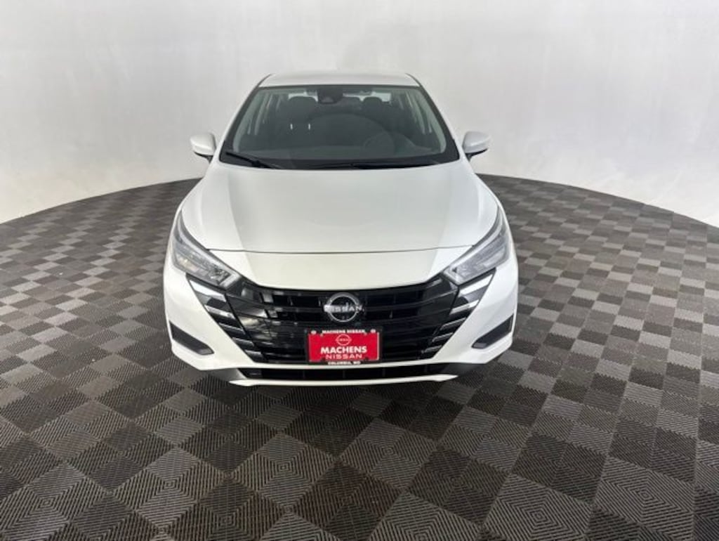 Certified 2025 Nissan Versa 1.6 SV Sedan