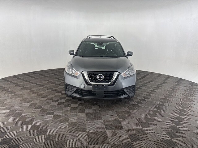2020 Nissan Kicks SV photo 2