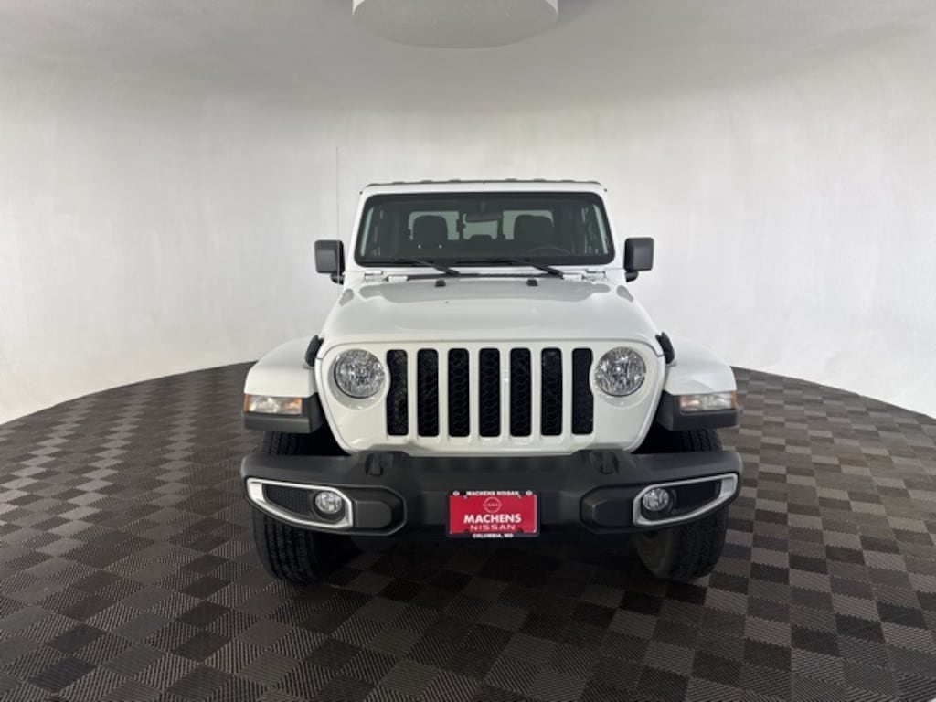 Used 2021 Jeep Gladiator Sport Truck