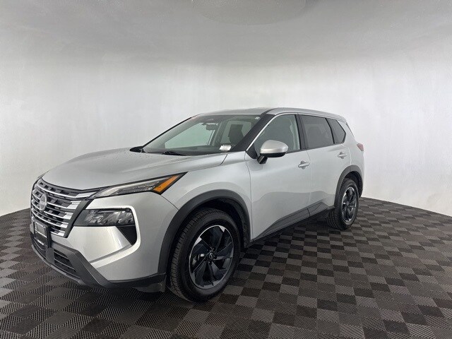 2024 Nissan Rogue SV photo 2