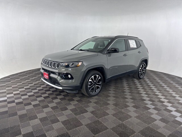 2023 Jeep Compass Limited photo 2