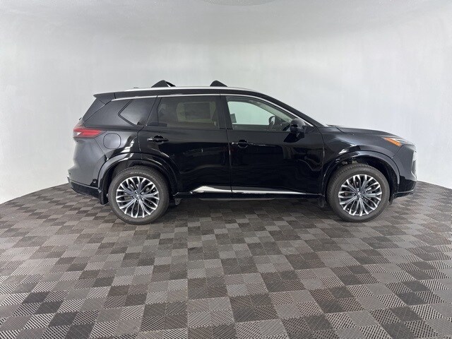 2025 Nissan Rogue Platinum photo 4