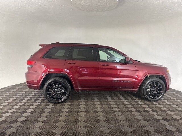 2021 Jeep Grand Cherokee Laredo X photo 4