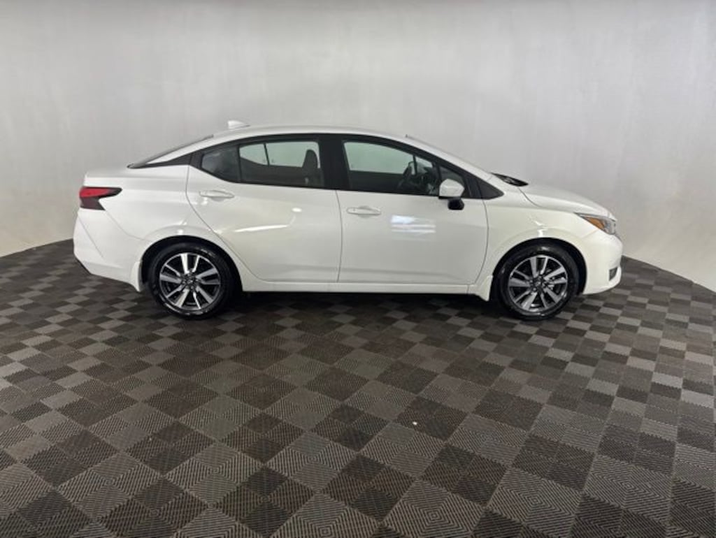Certified 2025 Nissan Versa 1.6 SV Sedan
