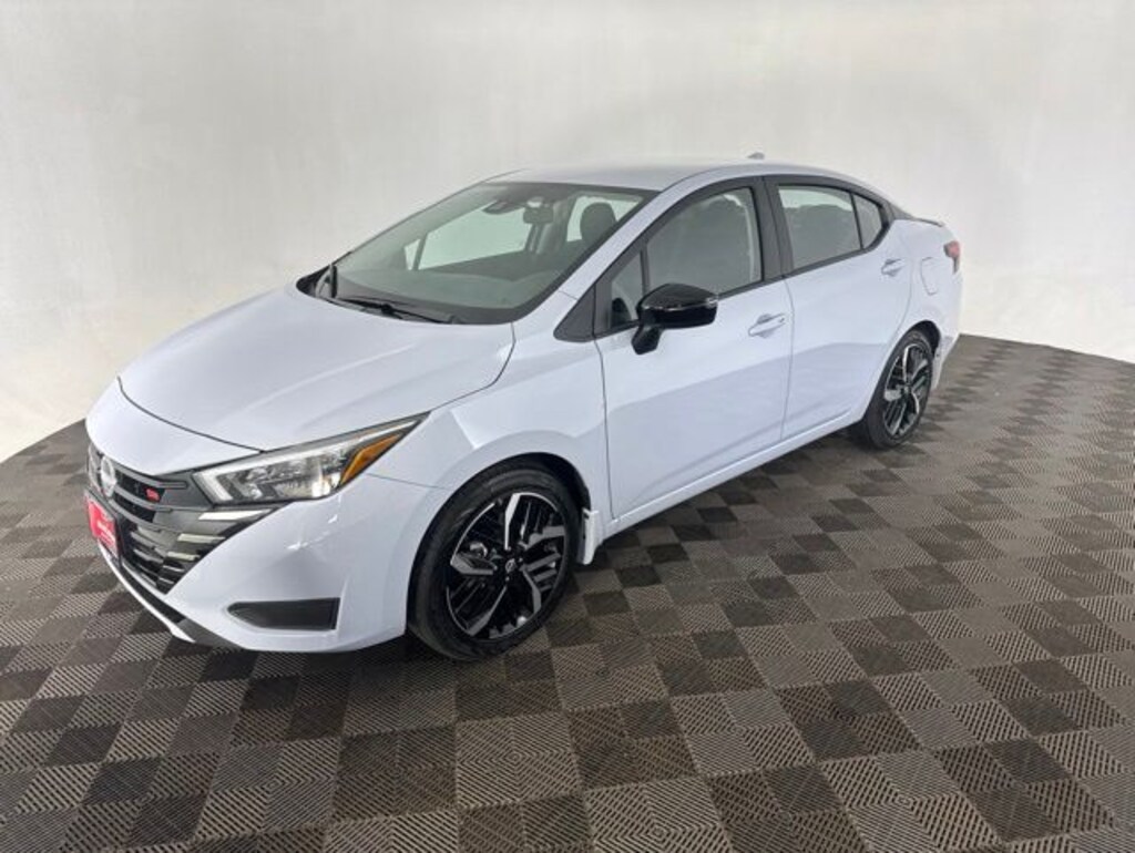 Certified 2025 Nissan Versa 1.6 SR Sedan