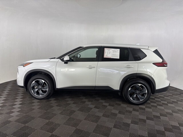 2024 Nissan Rogue SV photo 4