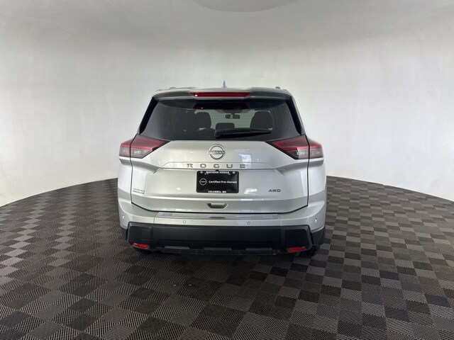 2025 Nissan Rogue SV photo 2