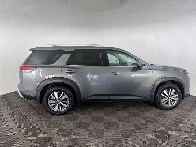 2022 Nissan Pathfinder SL photo 4
