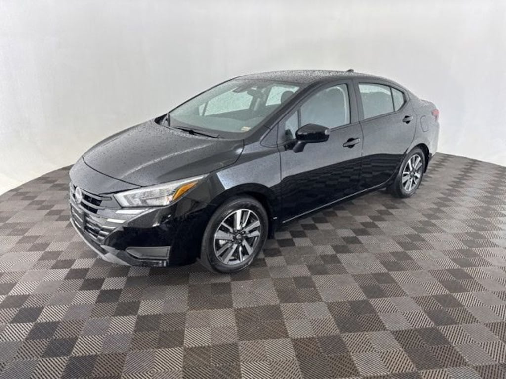 Certified 2025 Nissan Versa 1.6 SV Sedan