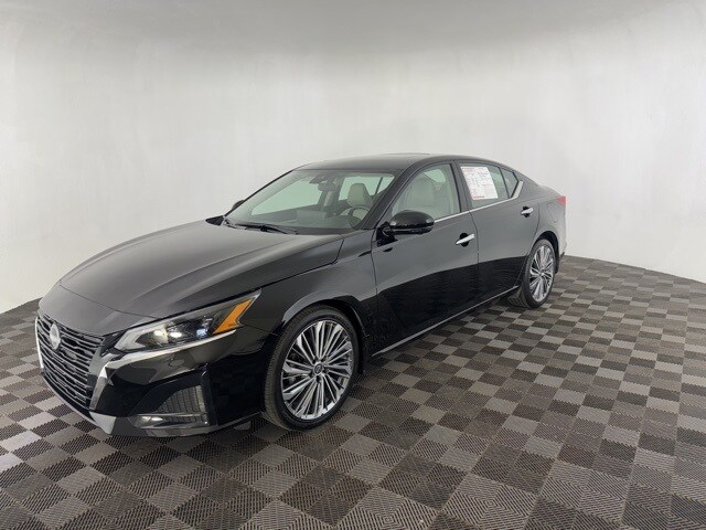 2024 Nissan Altima 2.5 SL photo 3