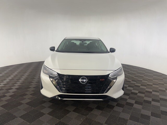 2024 Nissan Sentra SR photo 2