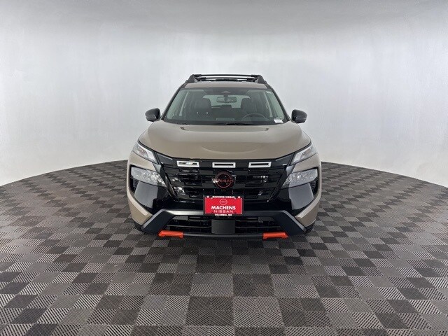 2025 Nissan Rogue SV photo 2