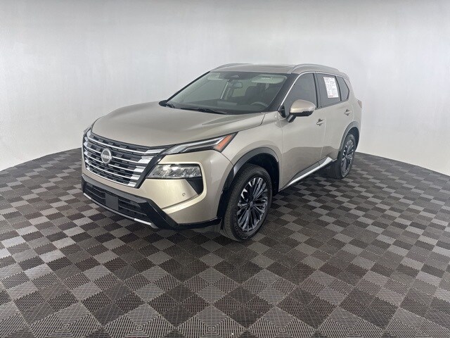 2024 Nissan Rogue Platinum photo 3