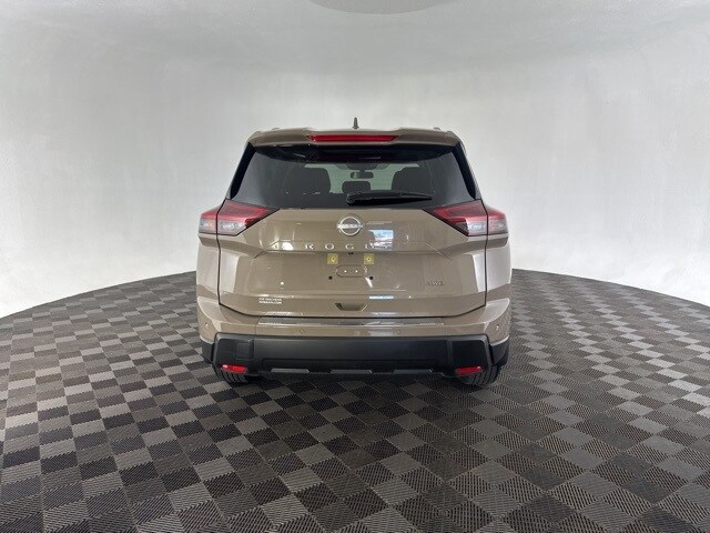 2025 Nissan Rogue SV photo 2