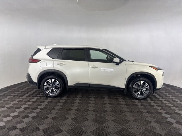 2023 Nissan Rogue SV photo 3