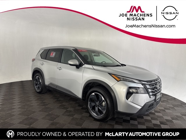 2024 Nissan Rogue SV's photo