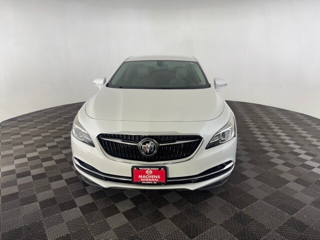2017 Buick LaCrosse Preferred photo 2