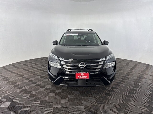 2025 Nissan Rogue Platinum photo 2