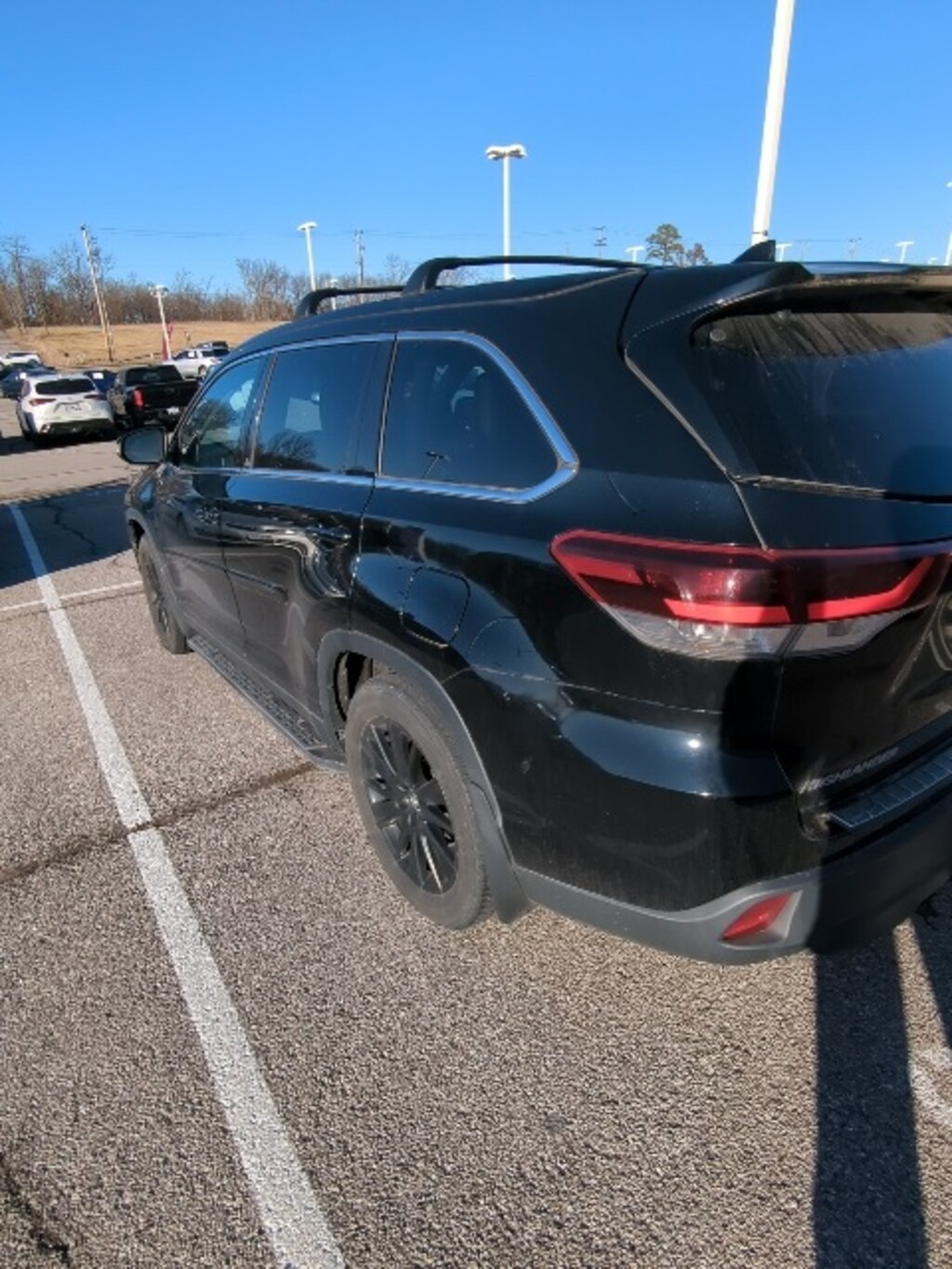 Used 2019 Toyota Highlander SE SUV