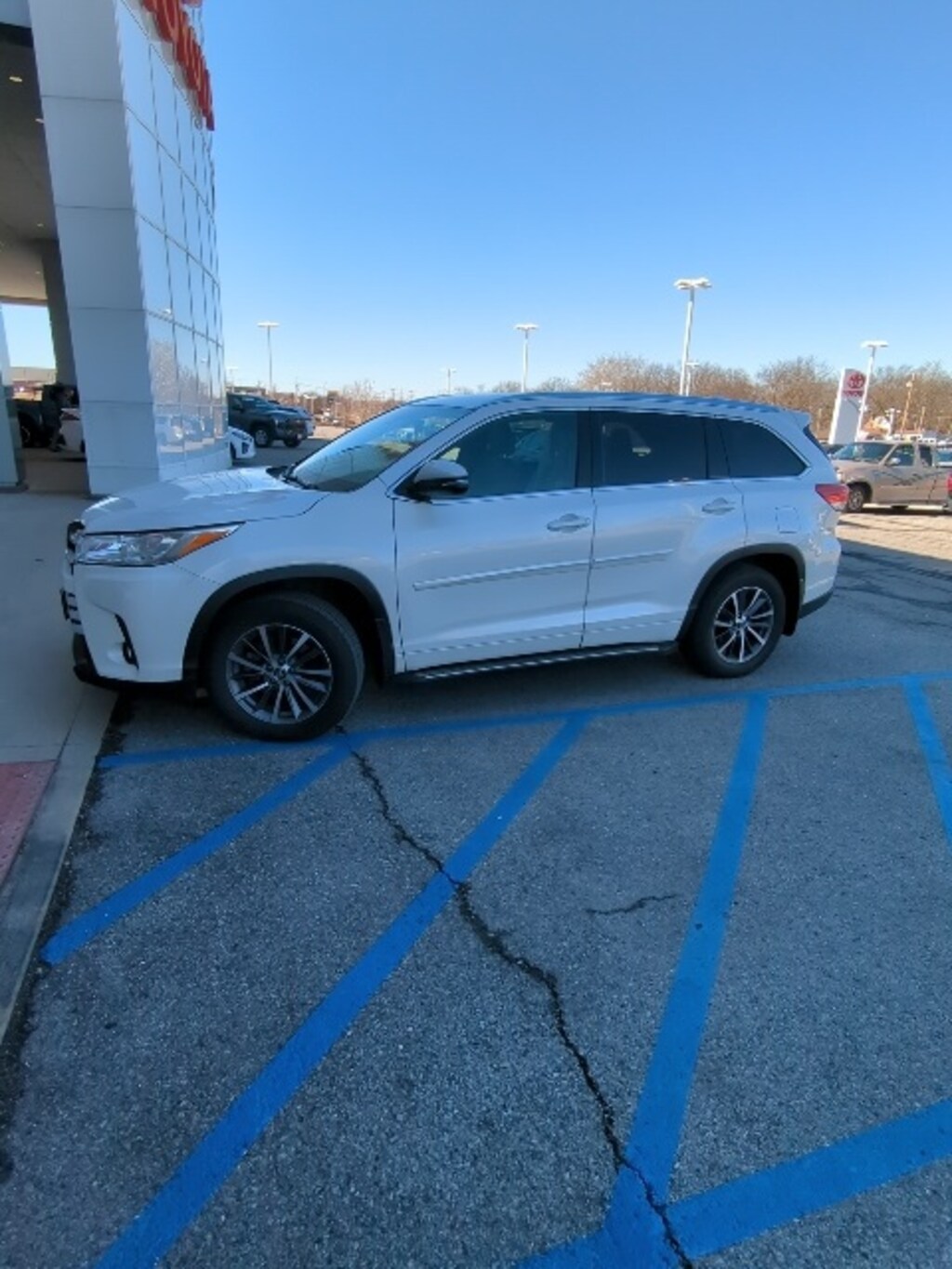 Used 2018 Toyota Highlander XLE SUV
