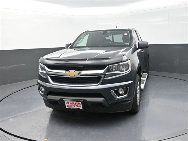 2016 Chevrolet Colorado LT photo 2