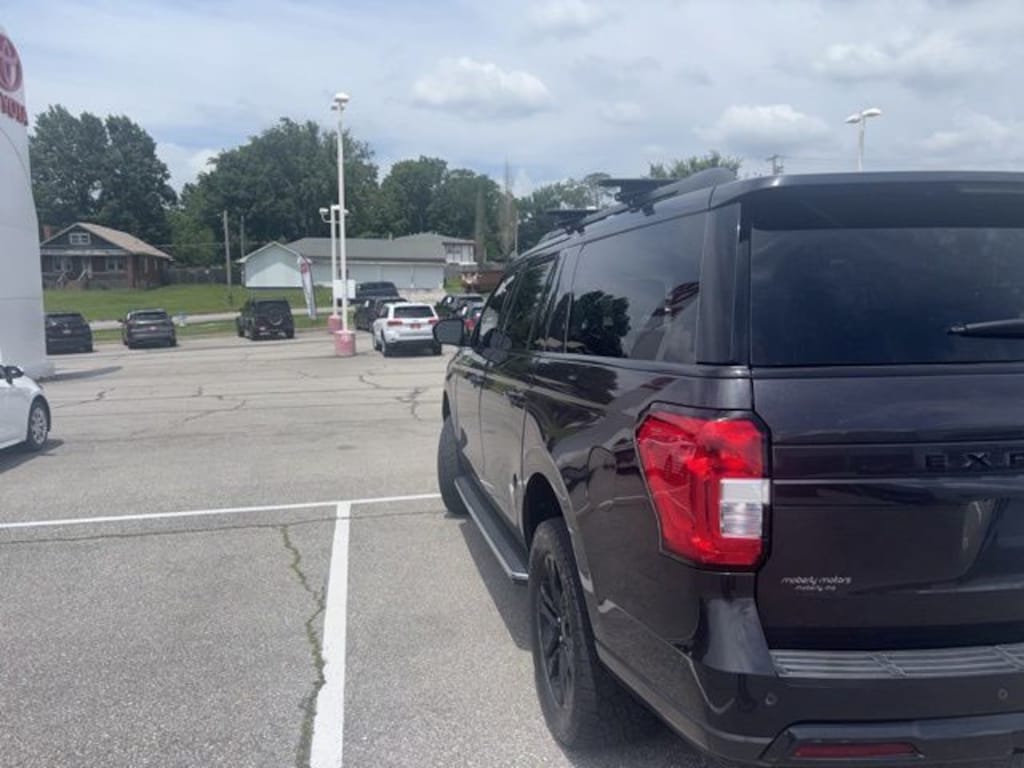 Used 2022 Ford Expedition Max XLT SUV