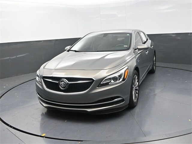 2019 Buick LaCrosse Preferred photo 2