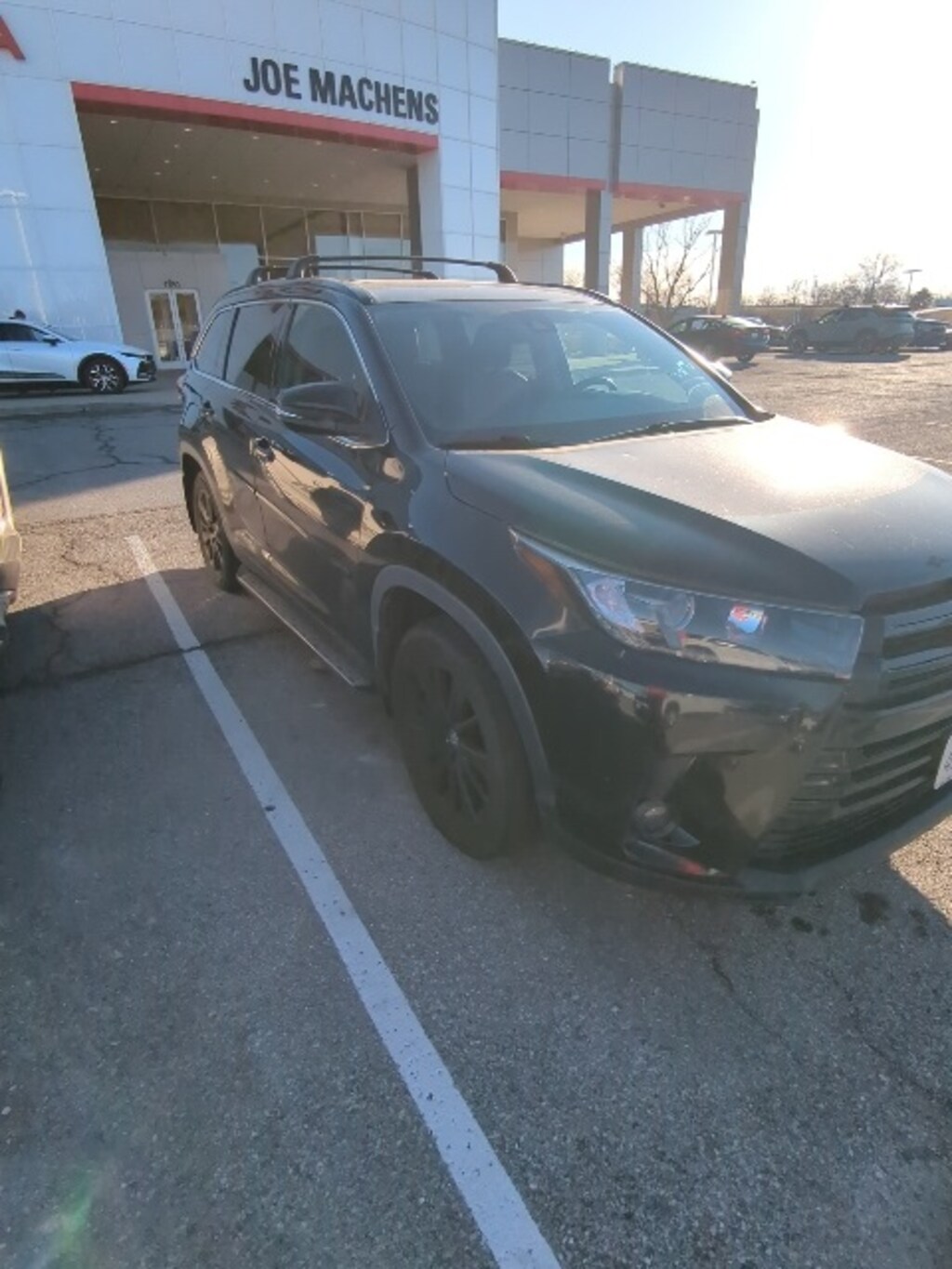 Used 2019 Toyota Highlander SE SUV