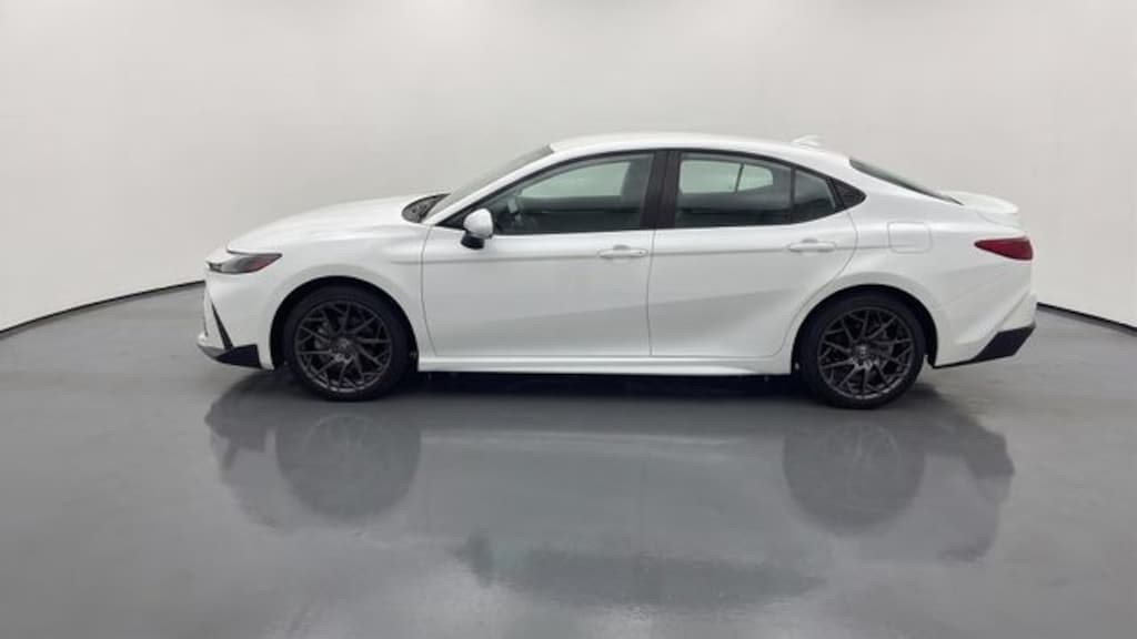 Used 2026 Toyota Camry SE Sedan