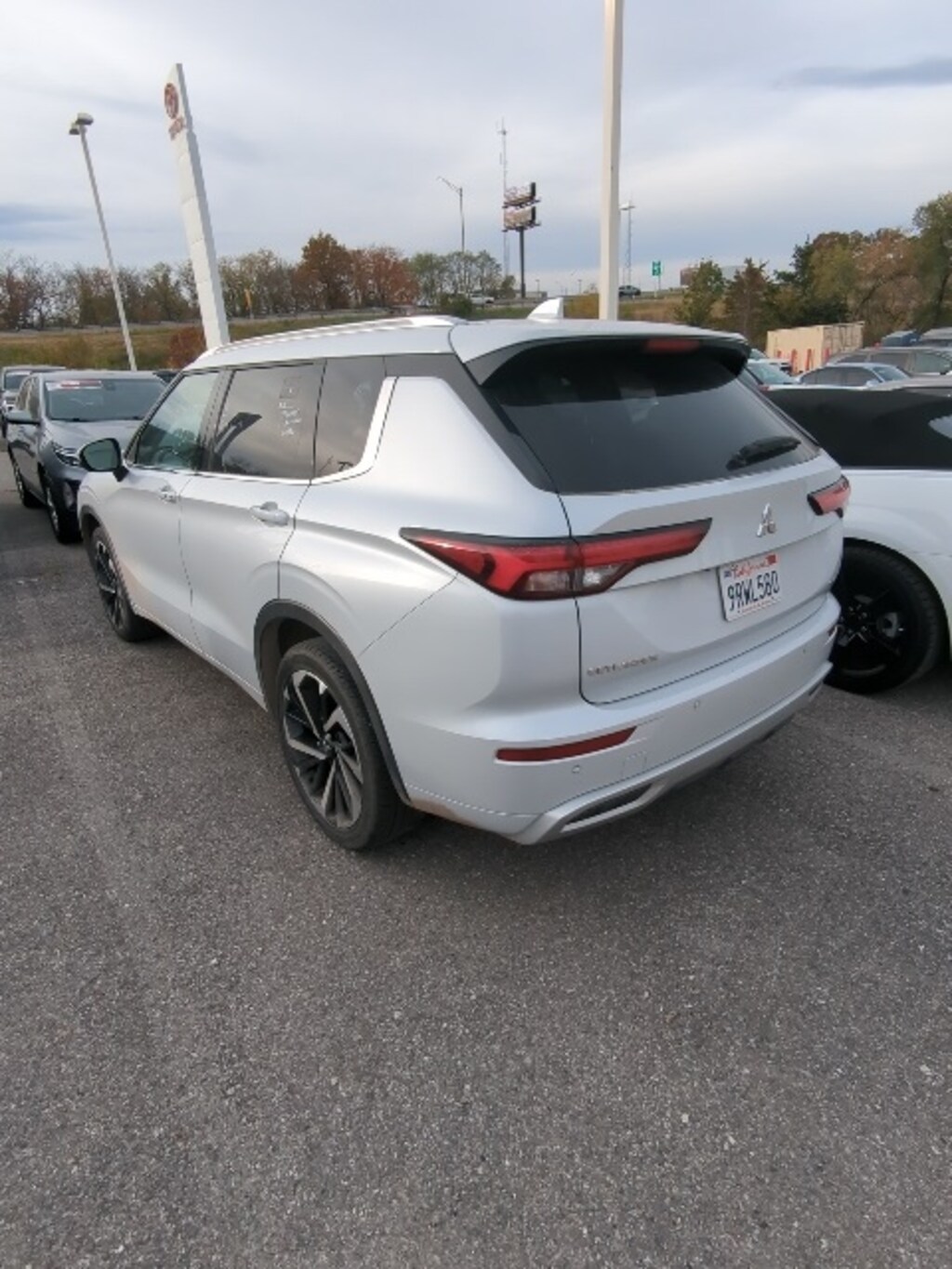 Used 2024 Mitsubishi Outlander SEL SUV