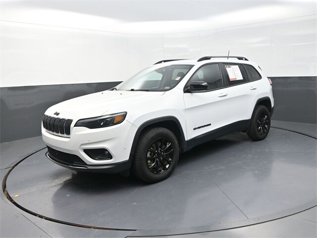 2023 Jeep Cherokee Altitude photo 3