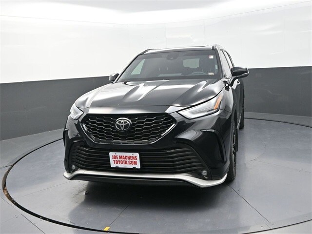 2023 Toyota Highlander XSE photo 2