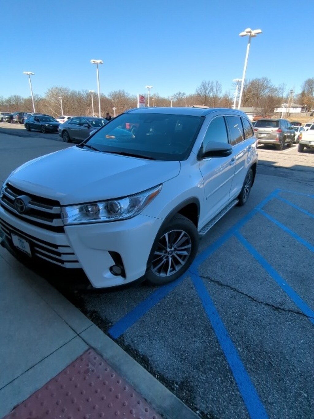 Used 2018 Toyota Highlander XLE SUV