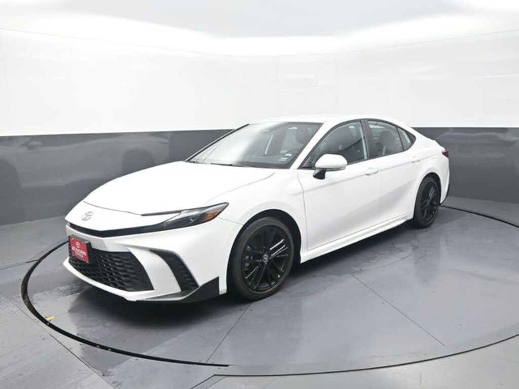 Used 2026 Toyota Camry SE Sedan