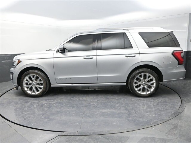 2019 Ford Expedition Platinum photo 2