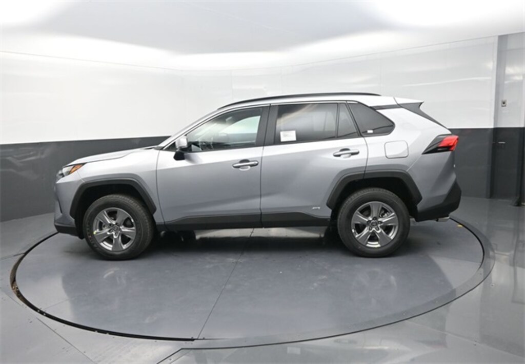 Used 2025 Toyota RAV4 Hybrid XLE SUV