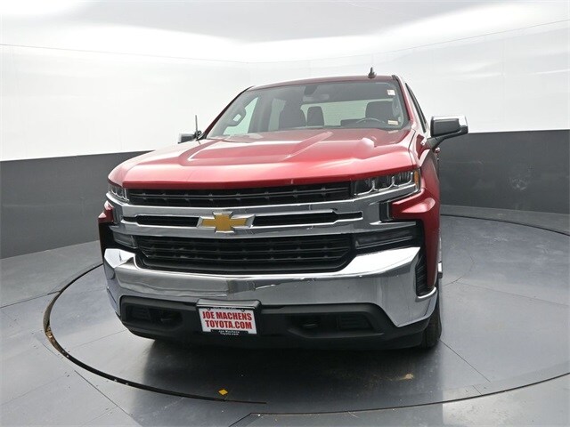 2019 Chevrolet Silverado 1500 LT photo 2