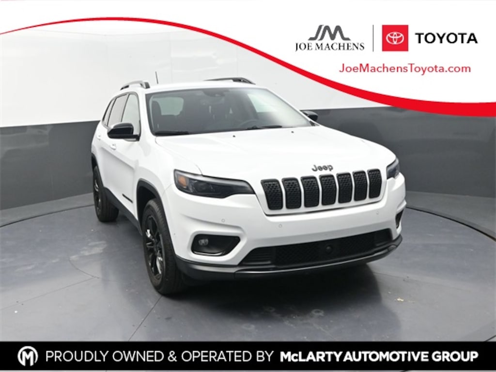 Used 2023 Jeep Cherokee Altitude SUV