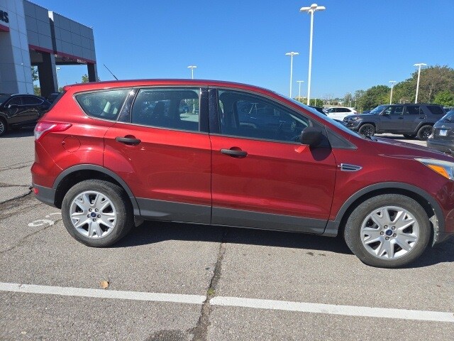 2015 Ford Escape S photo 3