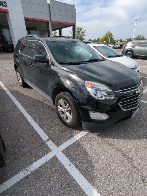 2016 Chevrolet Equinox LT photo 2