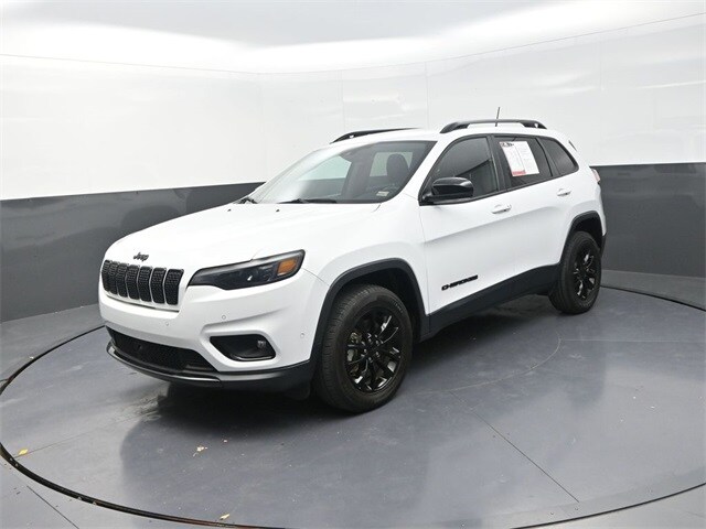 2023 Jeep Cherokee Altitude photo 3