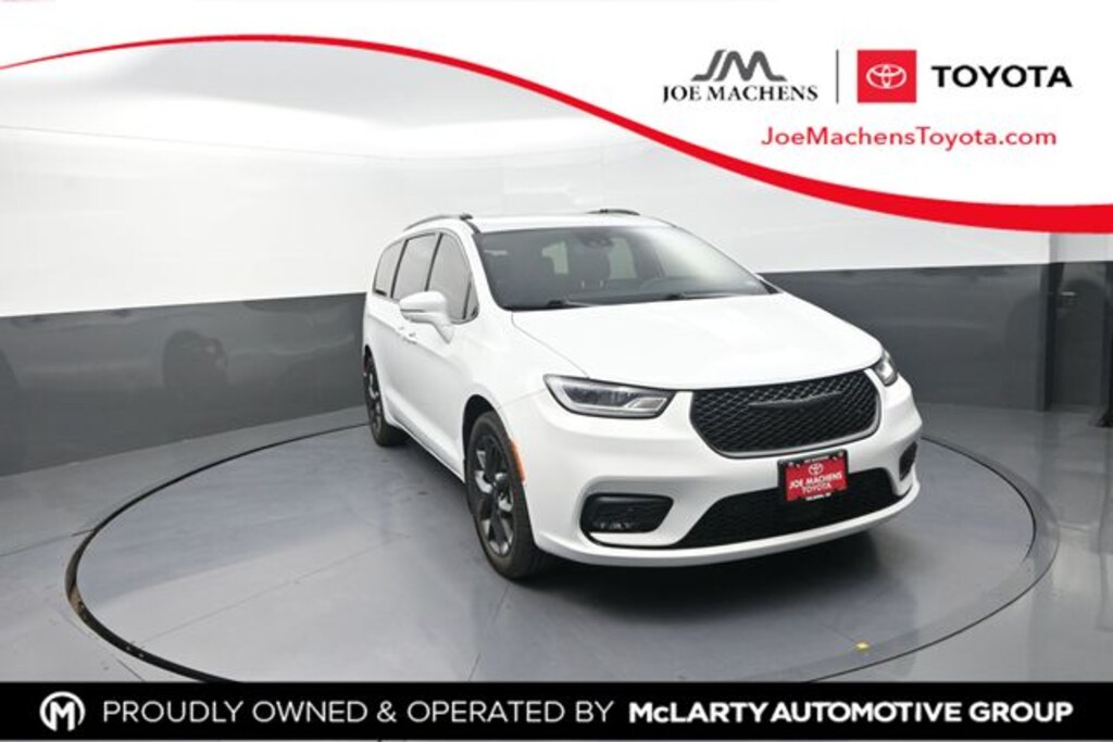 Used 2022 Chrysler Pacifica Limited Minivan/Van