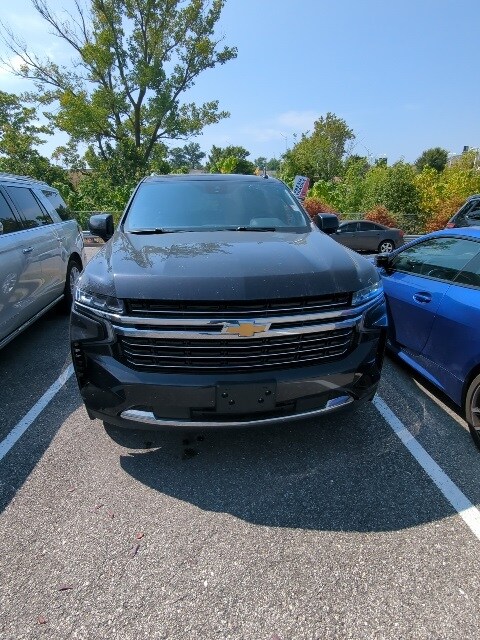 2023 Chevrolet Tahoe LT photo 2