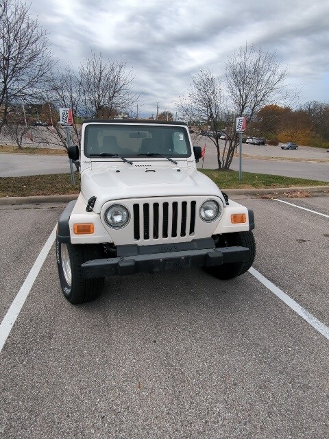 2004 Jeep Wrangler X photo 2