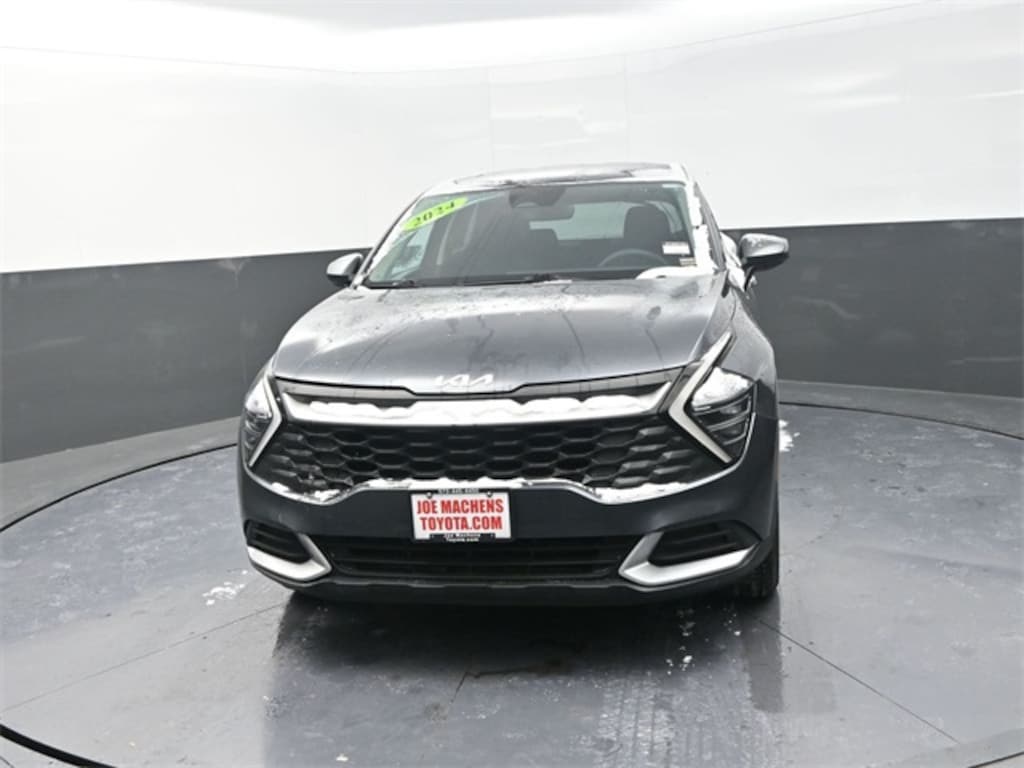 Used 2024 Kia Sportage LX SUV